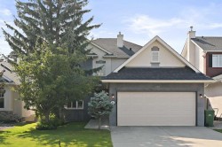 41 Strathridge Crescent SW Calgary, AB T3H 3R9