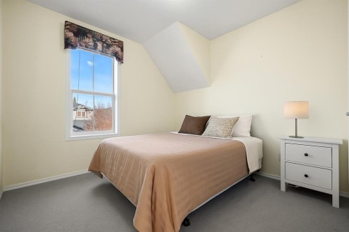 141 Tuscany Valley Green, Calgary, AB - Indoor Photo Showing Bedroom