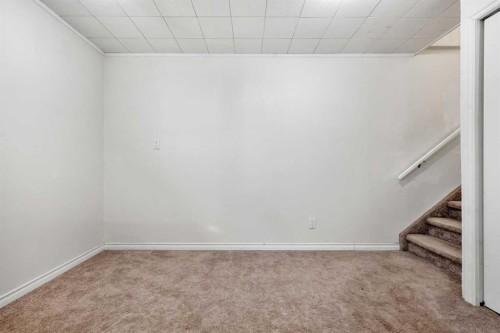 141 Tuscany Valley Green, Calgary, AB - Indoor Photo Showing Other Room