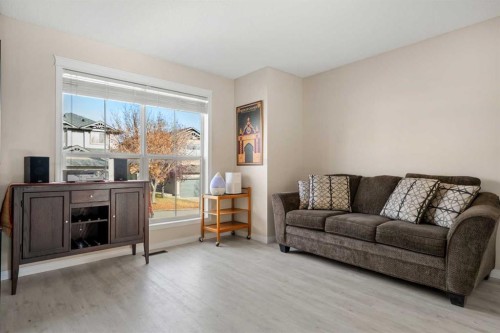 141 Tuscany Valley Green, Calgary, AB - Indoor Photo Showing Living Room