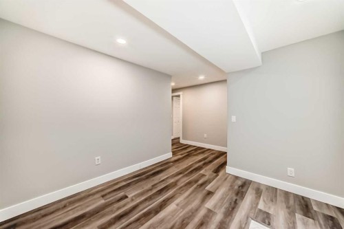 24 Copperfield Manor Se, Calgary, AB - Indoor Photo Showing Other Room