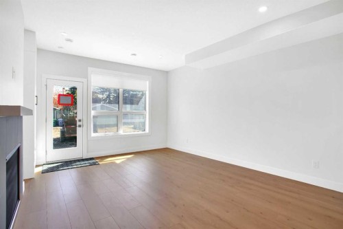 2516 16A Street Se, Calgary, AB - Indoor Photo Showing Other Room