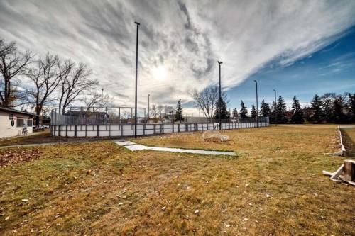 2516 16A Street Se, Calgary, AB - Outdoor