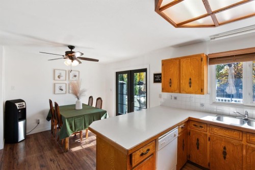 5445 56 Street, Olds, AB - Indoor Photo Showing Kitchen With Double Sink