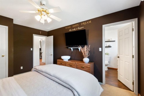 5445 56 Street, Olds, AB - Indoor Photo Showing Bedroom
