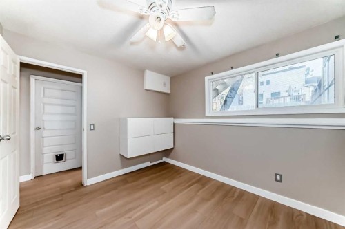 1106 53A Street Se, Calgary, AB - Indoor Photo Showing Other Room