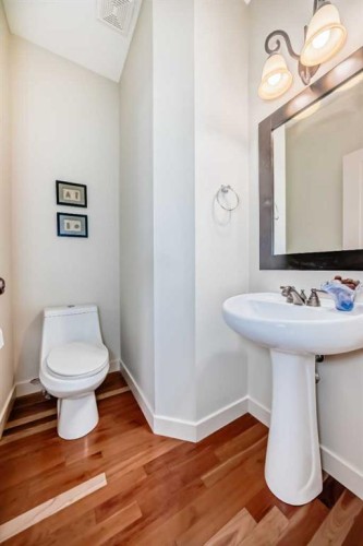 367 Hidden Creek Boulevard Nw, Calgary, AB - Indoor Photo Showing Bathroom