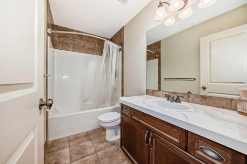367 Hidden Creek Boulevard Nw, Calgary, AB - Indoor Photo Showing Bathroom