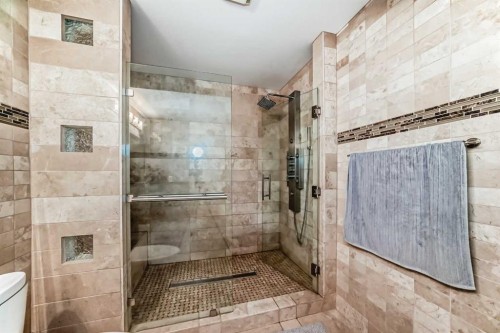367 Hidden Creek Boulevard Nw, Calgary, AB - Indoor Photo Showing Bathroom