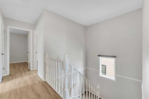 37 Edgeford Way Nw, Calgary, AB - Indoor Photo Showing Other Room