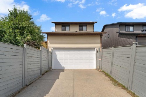37 Edgeford Way Nw, Calgary, AB - Outdoor With Exterior