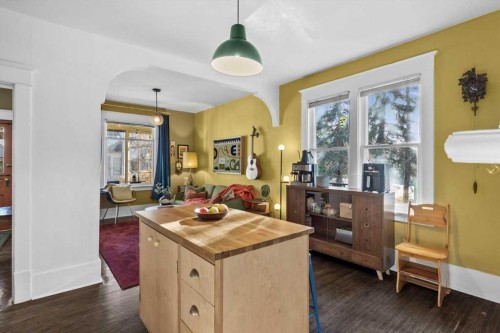 1038 1 Avenue Nw, Calgary, AB - Indoor