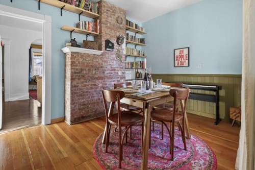 1038 1 Avenue Nw, Calgary, AB - Indoor Photo Showing Dining Room