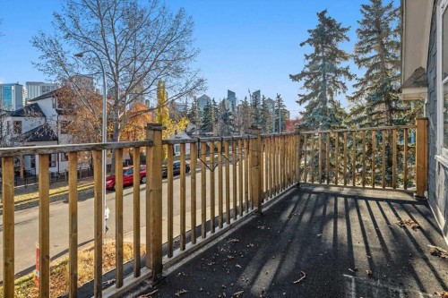 1038 1 Avenue Nw, Calgary, AB - Outdoor