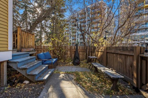 1038 1 Avenue Nw, Calgary, AB - Outdoor