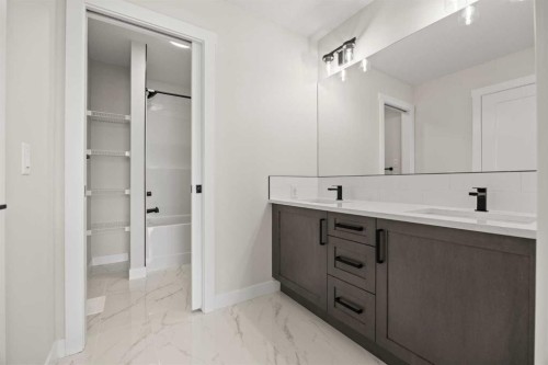 494 Kinniburgh Loop, Chestermere, AB - Indoor Photo Showing Other Room