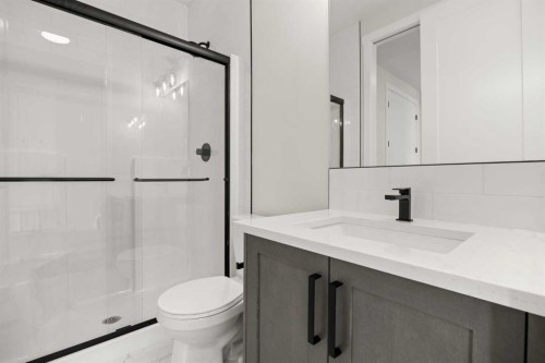 494 Kinniburgh Loop, Chestermere, AB - Indoor Photo Showing Bathroom