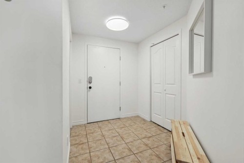 207-838 19 Avenue Sw, Calgary, AB - Indoor Photo Showing Other Room