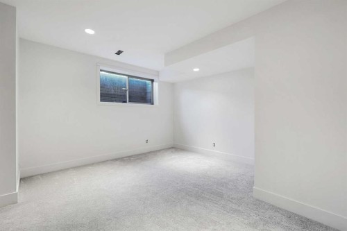 2013 24A Street Sw, Calgary, AB - Indoor Photo Showing Other Room