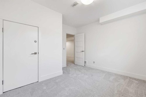 2013 24A Street Sw, Calgary, AB - Indoor Photo Showing Other Room