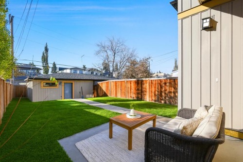2013 24A Street Sw, Calgary, AB - Outdoor With Backyard