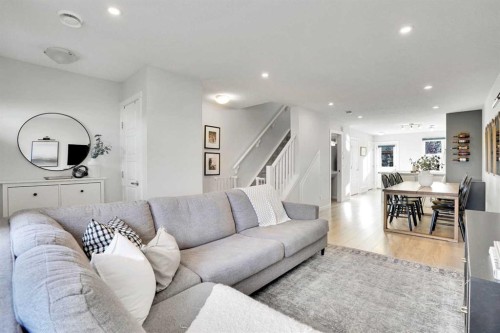128 Cranbrook Square Se, Calgary, AB - Indoor Photo Showing Living Room