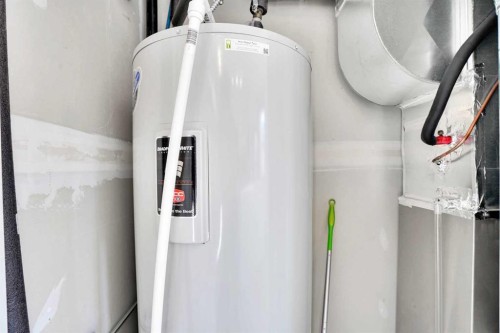 128 Cranbrook Square Se, Calgary, AB - Indoor