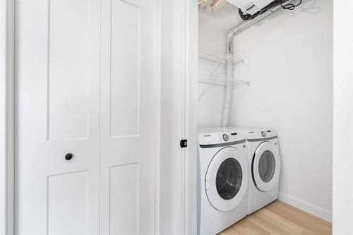 7211-1802 Mahogany Boulevard Se, Calgary, AB - Indoor Photo Showing Laundry Room