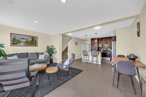 128 Country Village Manor Ne, Calgary, AB - Indoor Photo Showing Living Room