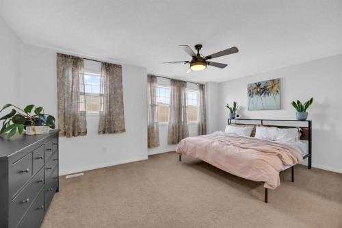 128 Country Village Manor Ne, Calgary, AB - Indoor Photo Showing Bedroom