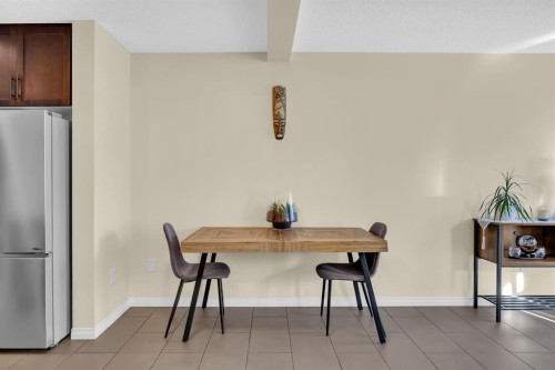 128 Country Village Manor Ne, Calgary, AB - Indoor Photo Showing Other Room