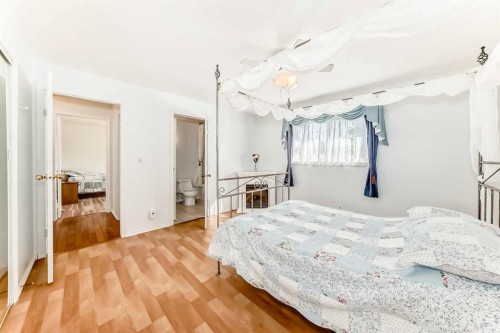 35 Ray Avenue, Red Deer, AB - Indoor Photo Showing Bedroom