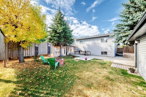 35 Ray Avenue, Red Deer, AB - Outdoor