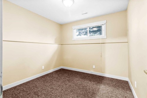 16279 10 Street Sw, Calgary, AB - Indoor Photo Showing Other Room