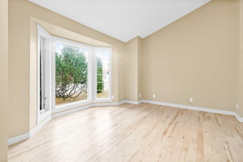 16279 10 Street Sw, Calgary, AB - Indoor Photo Showing Other Room