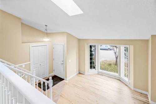 16279 10 Street Sw, Calgary, AB - Indoor Photo Showing Other Room