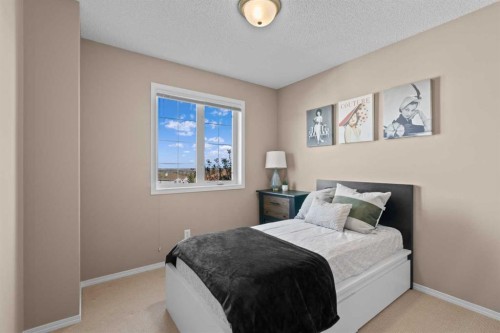 147 Hampstead Green Nw, Calgary, AB - Indoor Photo Showing Bedroom