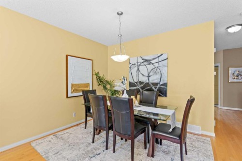 147 Hampstead Green Nw, Calgary, AB - Indoor Photo Showing Dining Room