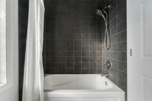 58 Cityscape Avenue Ne, Calgary, AB - Indoor Photo Showing Bathroom