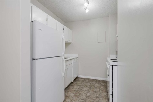 307-4944 Dalton Drive Nw, Calgary, AB - Indoor