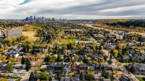 915 32 Street Nw, Calgary, AB - Outdoor With View