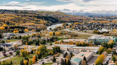 915 32 Street Nw, Calgary, AB - Outdoor With View