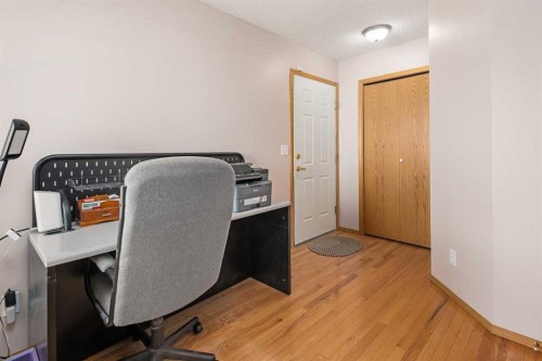 17-1200 Milt Ford Lane, Carstairs, AB - Indoor Photo Showing Office