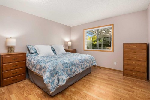 17-1200 Milt Ford Lane, Carstairs, AB - Indoor Photo Showing Bedroom