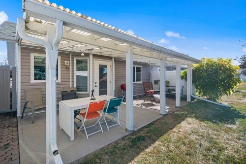 17-1200 Milt Ford Lane, Carstairs, AB - Outdoor