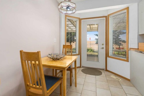 17-1200 Milt Ford Lane, Carstairs, AB - Indoor Photo Showing Dining Room