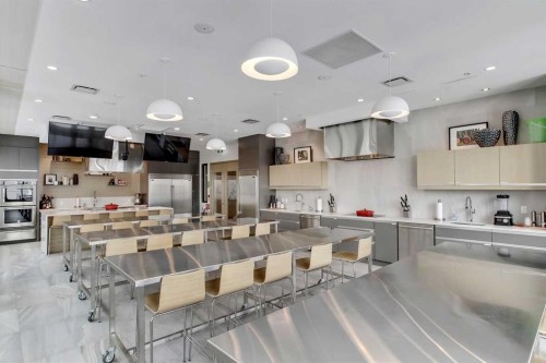 415-11 Mahogany Circle Se, Calgary, AB - Indoor Photo Showing Kitchen With Upgraded Kitchen