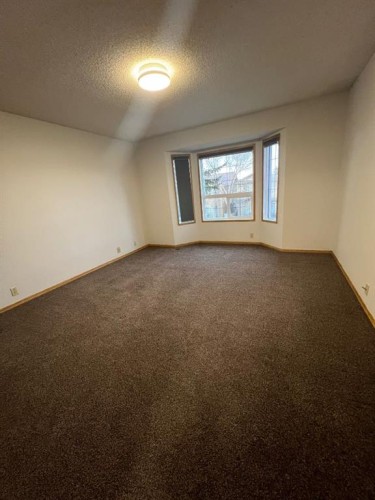 99 Martinwood Road Ne, Calgary, AB - Indoor Photo Showing Other Room