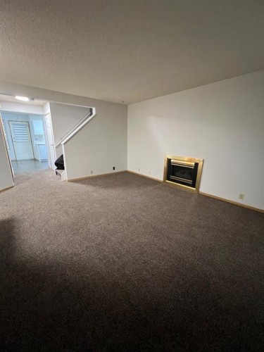 99 Martinwood Road Ne, Calgary, AB - Indoor Photo Showing Other Room