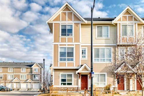 986 Sherwood Boulevard Nw, Calgary, AB - Outdoor With Facade